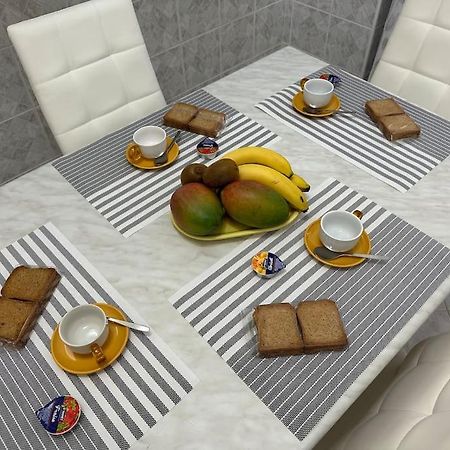 Casa Eleonora: A 5 Min Dal Mare + Free Parking Apartment Ventimiglia Ngoại thất bức ảnh
