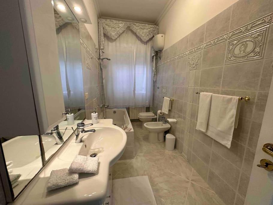 Casa Eleonora: A 5 Min Dal Mare + Free Parking Apartment Ventimiglia Ngoại thất bức ảnh